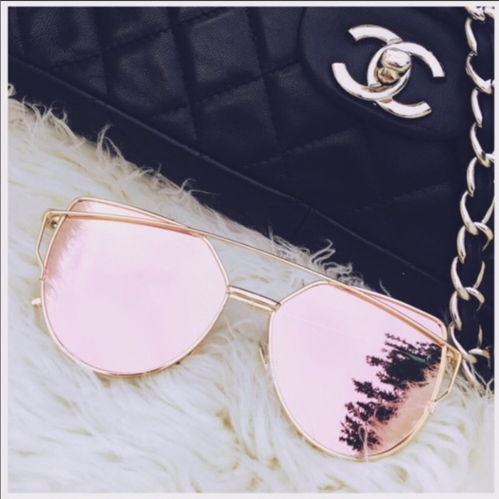 Rose Gold Mirrored Sunglasses - Picture 5 of 5